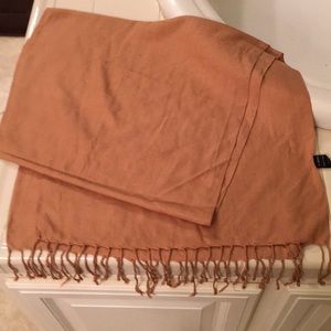 Fringed wrap
